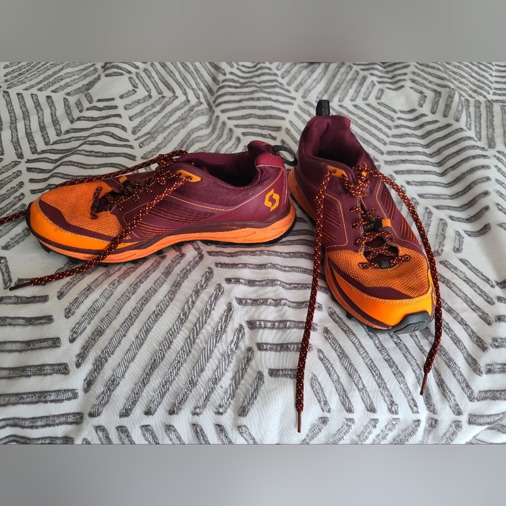 Scott Women's SuperTrac Trail Running Shoes Size 10 US